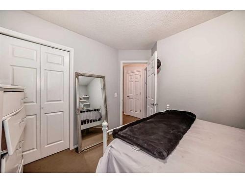 4 Saddlebrook Circle Ne, Calgary, AB - Indoor Photo Showing Bedroom