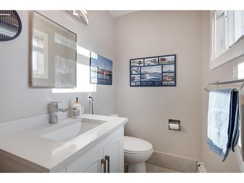 1352 Lake Sylvan Drive Se, Calgary, AB - Indoor Photo Showing Bathroom