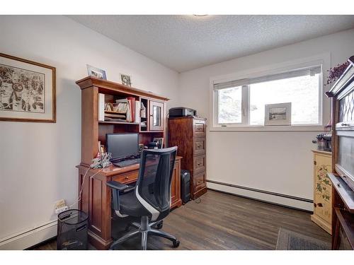 1352 Lake Sylvan Drive Se, Calgary, AB - Indoor Photo Showing Office