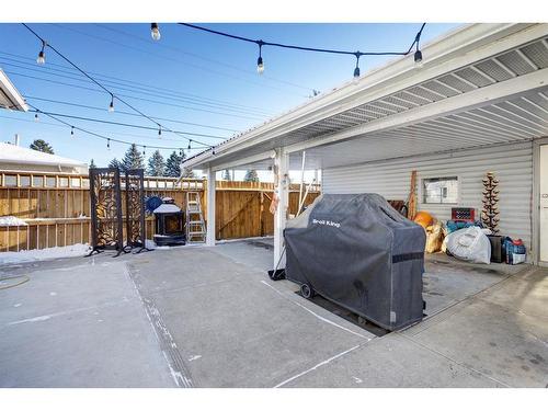 1352 Lake Sylvan Drive Se, Calgary, AB - Outdoor With Exterior