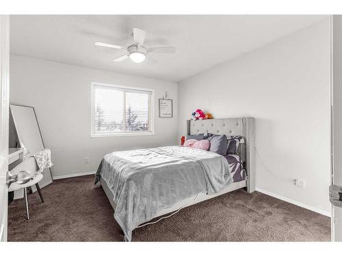 291 Taracove Estate Drive Ne, Calgary, AB - Indoor Photo Showing Bedroom