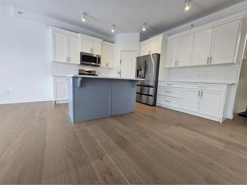 20 Cranridge Crescent Se, Calgary, AB - Indoor Photo Showing Kitchen With Stainless Steel Kitchen