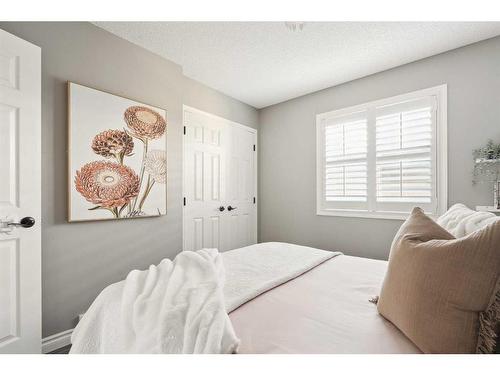 42 Mahogany Terrace Se, Calgary, AB - Indoor Photo Showing Bedroom