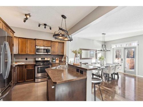 42 Mahogany Terrace Se, Calgary, AB - Indoor Photo Showing Kitchen