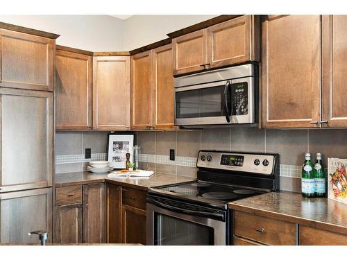 42 Mahogany Terrace Se, Calgary, AB - Indoor Photo Showing Kitchen