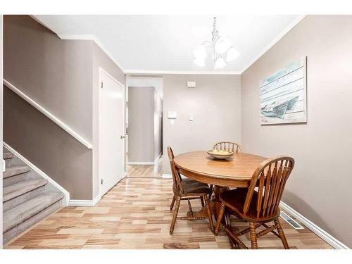 787 Kingsmere Crescent Sw, Calgary, AB - Indoor Photo Showing Dining Room