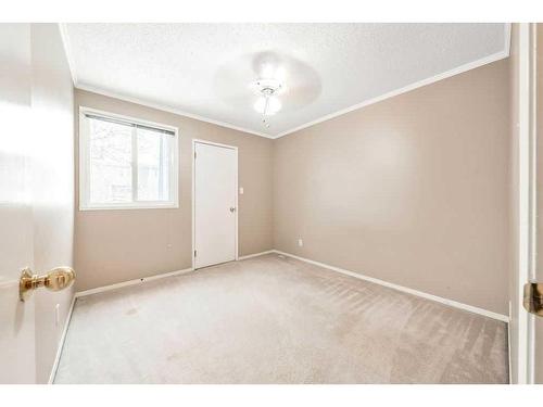 787 Kingsmere Crescent Sw, Calgary, AB - Indoor Photo Showing Other Room