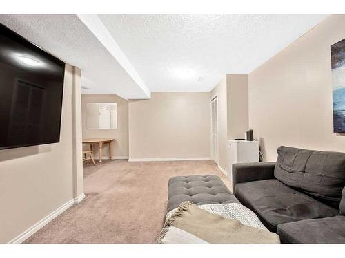 787 Kingsmere Crescent Sw, Calgary, AB - Indoor Photo Showing Other Room