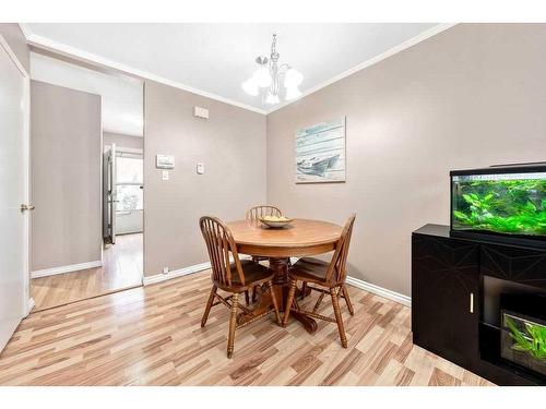 787 Kingsmere Crescent Sw, Calgary, AB - Indoor Photo Showing Dining Room