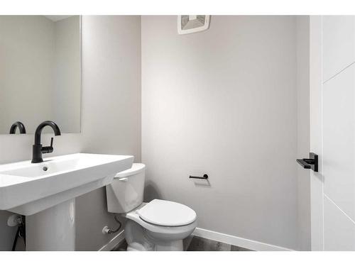 362 Masters Road Se, Calgary, AB - Indoor Photo Showing Bathroom