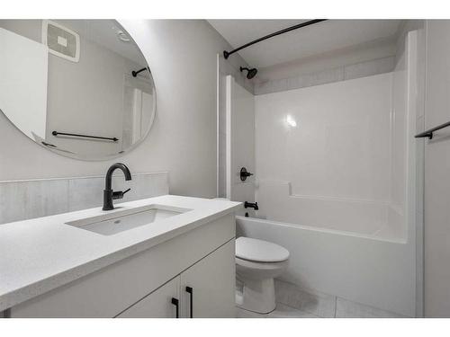 362 Masters Road Se, Calgary, AB - Indoor Photo Showing Bathroom