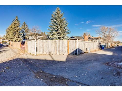 35 Templeridge Place Ne, Calgary, AB - Outdoor