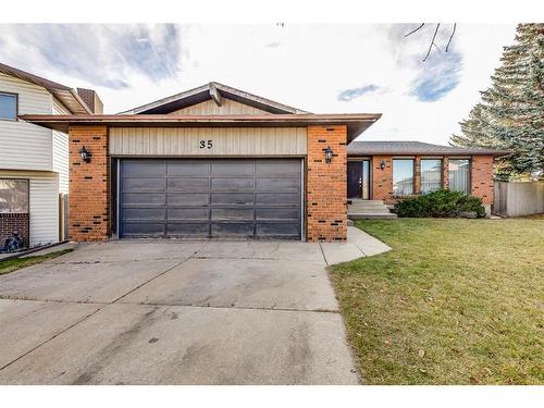 35 Templeridge Place Ne, Calgary, AB - Outdoor With Facade