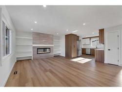 417 Huntley Way NE Calgary, AB T2K 4Z7