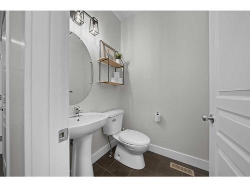 97 Mahogany Square Se, Calgary, AB - Indoor Photo Showing Bathroom