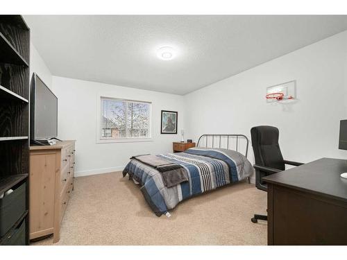 97 Mahogany Square Se, Calgary, AB - Indoor Photo Showing Bedroom