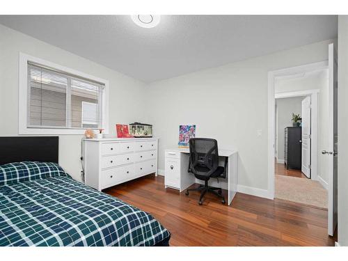 97 Mahogany Square Se, Calgary, AB - Indoor Photo Showing Bedroom