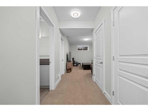 97 Mahogany Square Se, Calgary, AB - Indoor Photo Showing Other Room