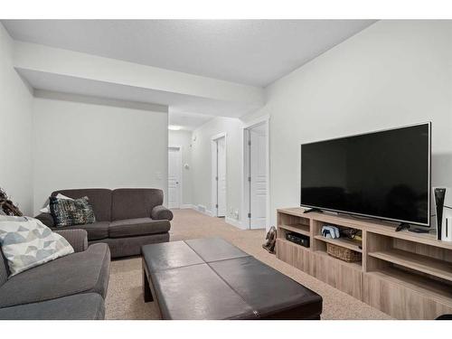 97 Mahogany Square Se, Calgary, AB - Indoor Photo Showing Living Room