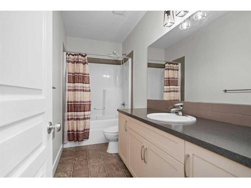 97 Mahogany Square Se, Calgary, AB - Indoor Photo Showing Bathroom