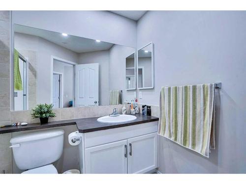 116 Saddlecrest Gardens Ne, Calgary, AB - Indoor Photo Showing Bathroom