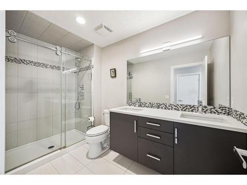 213 Springbluff Boulevard Sw, Calgary, AB - Indoor Photo Showing Bathroom