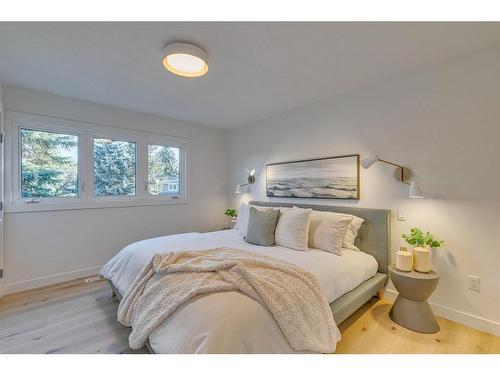 10727 Willowfern Drive Se, Calgary, AB - Indoor Photo Showing Bedroom