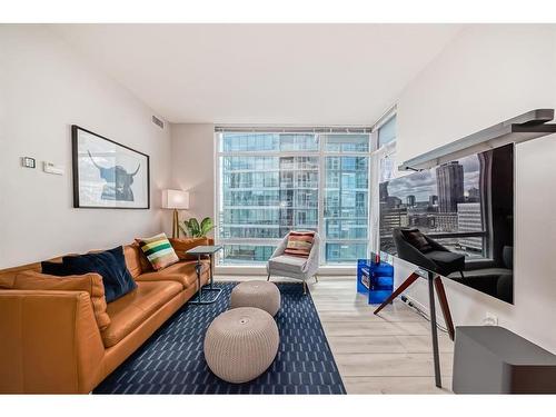 1401-215 13 Avenue Sw, Calgary, AB - Indoor Photo Showing Living Room