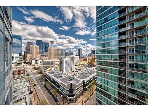 1401-215 13 Avenue Sw, Calgary, AB - Outdoor With Balcony