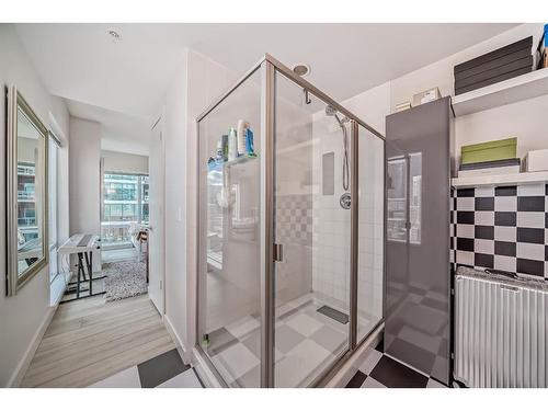 1401-215 13 Avenue Sw, Calgary, AB - Indoor Photo Showing Bathroom