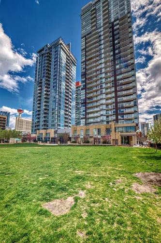 1401-215 13 Avenue Sw, Calgary, AB - Outdoor With Facade