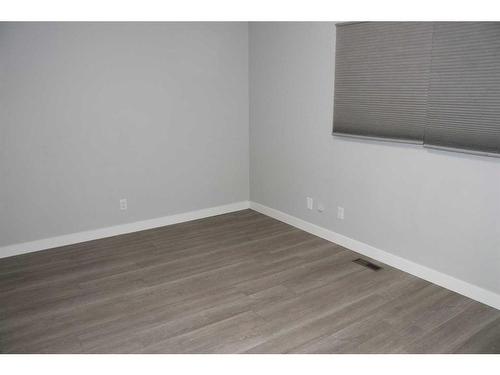 921-200 Brookpark Drive Sw, Calgary, AB - Indoor Photo Showing Other Room