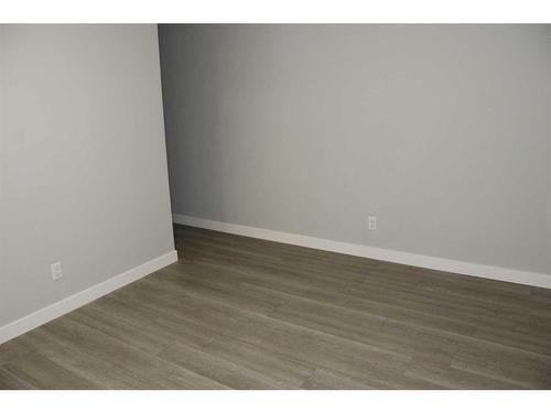 921-200 Brookpark Drive Sw, Calgary, AB - Indoor Photo Showing Other Room