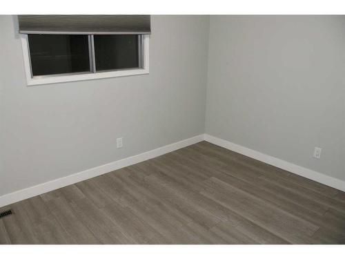 921-200 Brookpark Drive Sw, Calgary, AB - Indoor Photo Showing Other Room