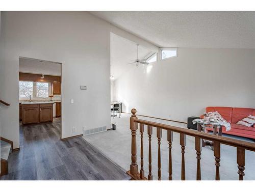 43 Edgewood Place Nw, Calgary, AB - Indoor Photo Showing Other Room