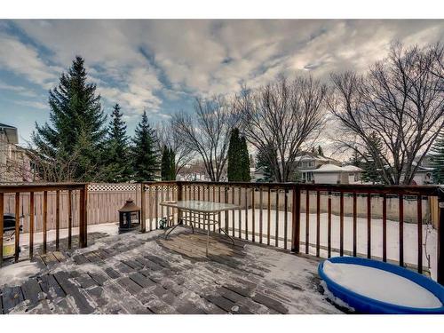 208 Mt Selkirk Close Se, Calgary, AB - Outdoor