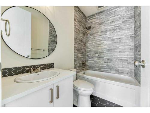 41 Farries Drive Se, Airdrie, AB - Indoor Photo Showing Bathroom