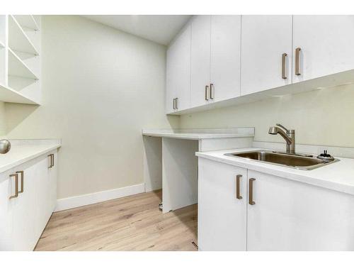 41 Farries Drive Se, Airdrie, AB - Indoor Photo Showing Kitchen