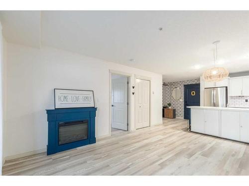 109-304 Cranberry Park Se, Calgary, AB - Indoor