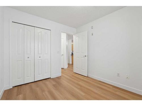 212-345 Rocky Vista Park Nw, Calgary, AB - Indoor Photo Showing Other Room