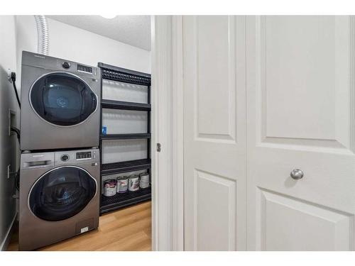 212-345 Rocky Vista Park Nw, Calgary, AB - Indoor Photo Showing Laundry Room