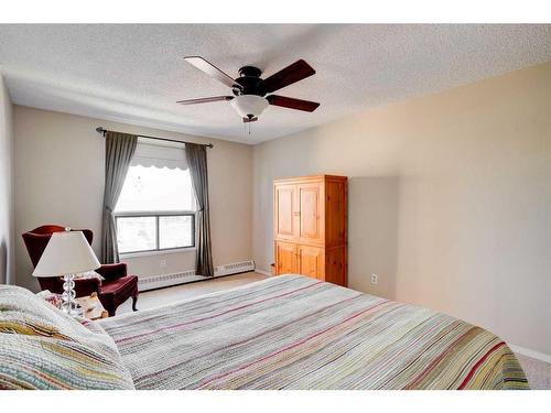 1209-9800 Horton Road Sw, Calgary, AB - Indoor Photo Showing Bedroom