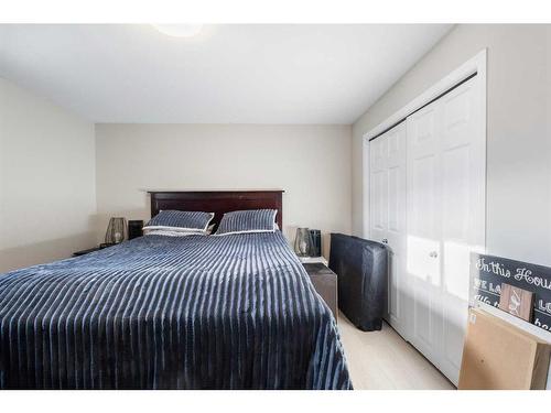 4612 Fortune Road Se, Calgary, AB - Indoor Photo Showing Bedroom