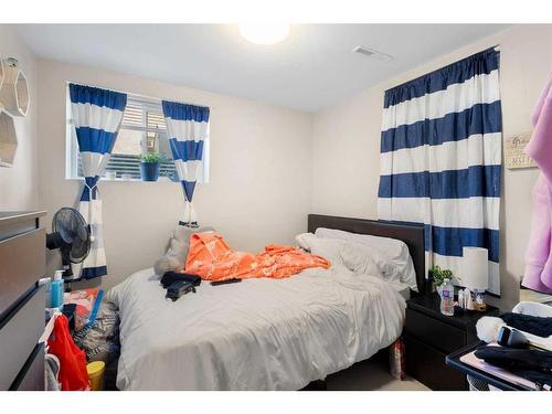 4612 Fortune Road Se, Calgary, AB - Indoor Photo Showing Bedroom