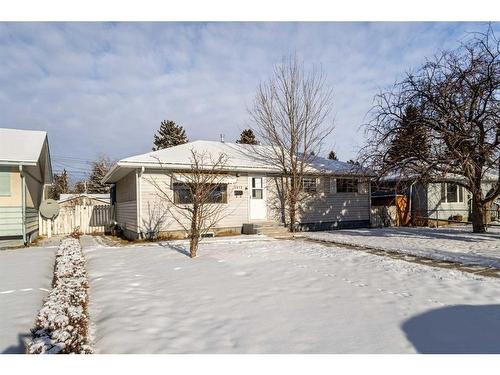 4612 Fortune Road Se, Calgary, AB - Outdoor