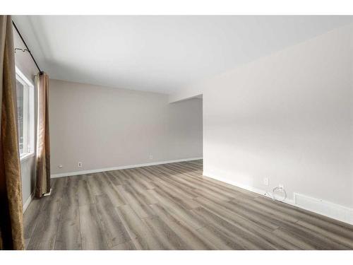 4612 Fortune Road Se, Calgary, AB - Indoor Photo Showing Other Room