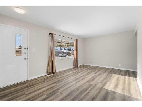 4612 Fortune Road Se, Calgary, AB - Indoor