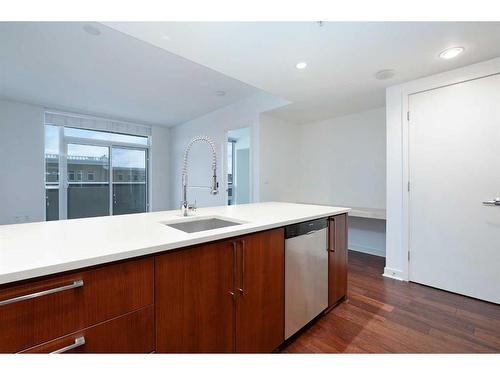 407-1118 12 Avenue Sw, Calgary, AB - Indoor Photo Showing Kitchen