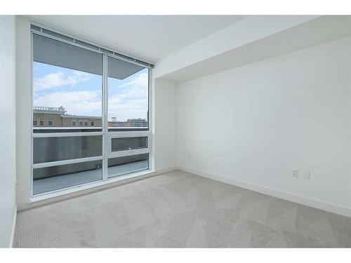 407-1118 12 Avenue Sw, Calgary, AB - Indoor Photo Showing Other Room