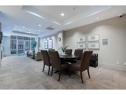 407-1118 12 Avenue Sw, Calgary, AB - Indoor Photo Showing Dining Room